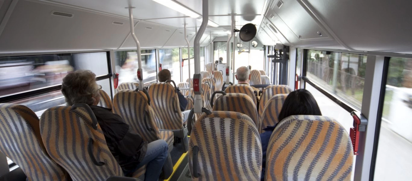 Τουριστικά λεωφορεία: Plexiglass μεταξύ οδηγού και επιβατών - Τι θα ισχύει από εδώ και πέρα